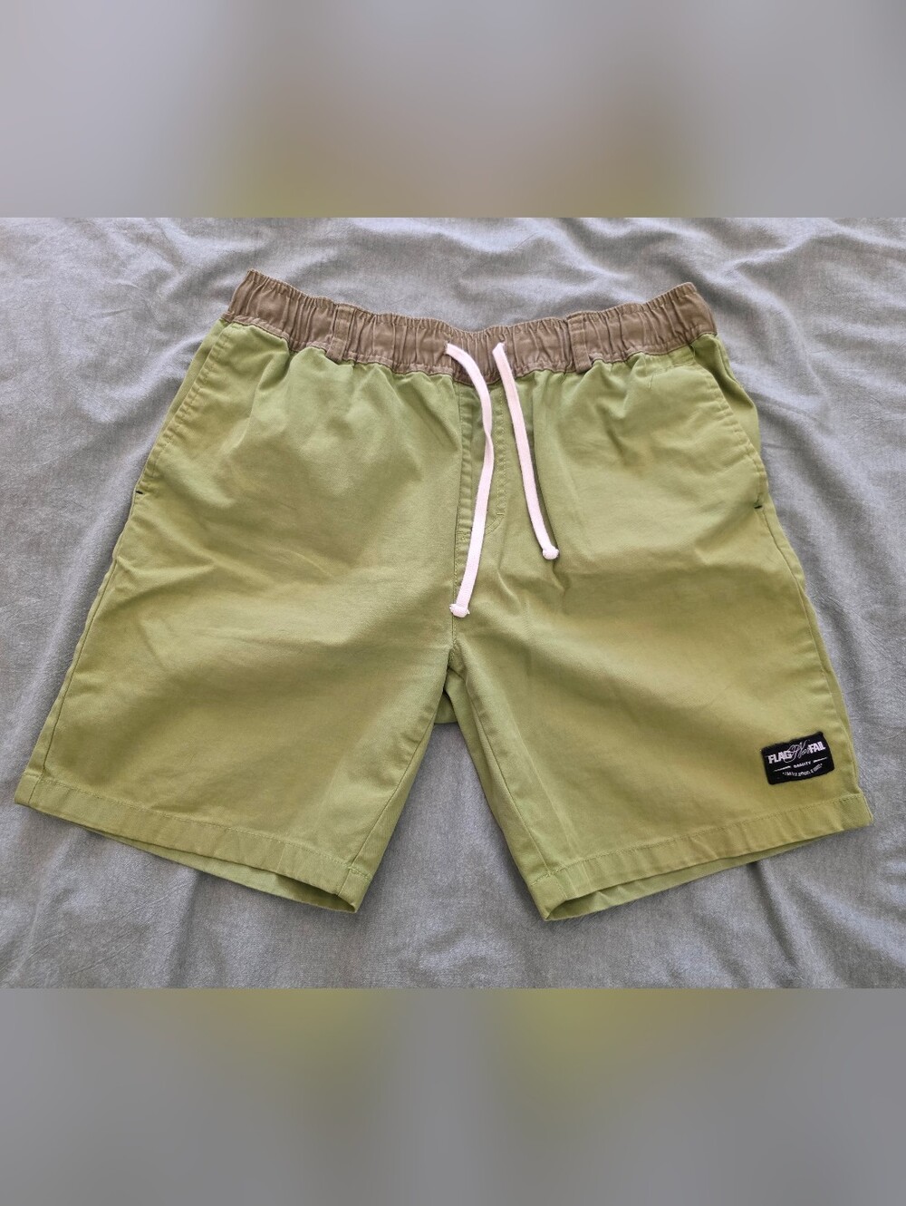 Flag Nor Fail Olive Green Elastic Waist Athletic Shorts Men's Size Small